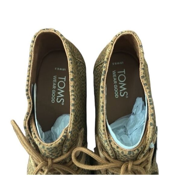 Tom's Cheetah Print Wedge Heel Bootie
Shoes(Size 8.5W) - Picture 7 of 11